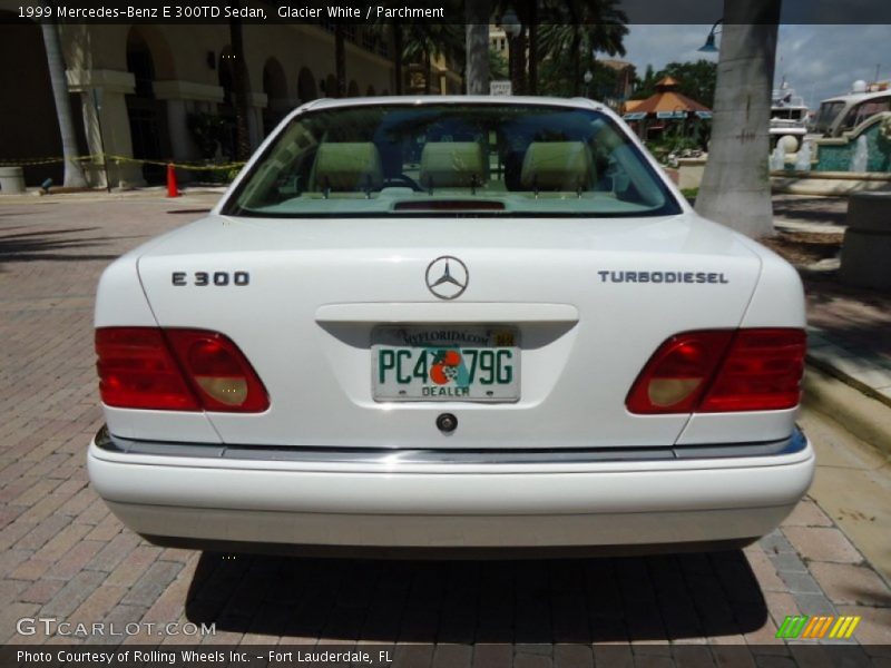 Glacier White / Parchment 1999 Mercedes-Benz E 300TD Sedan