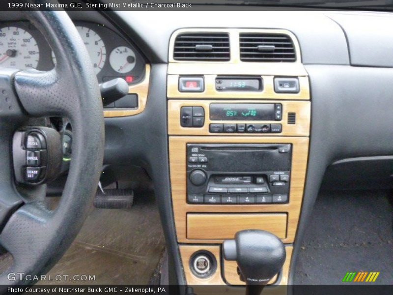 Sterling Mist Metallic / Charcoal Black 1999 Nissan Maxima GLE