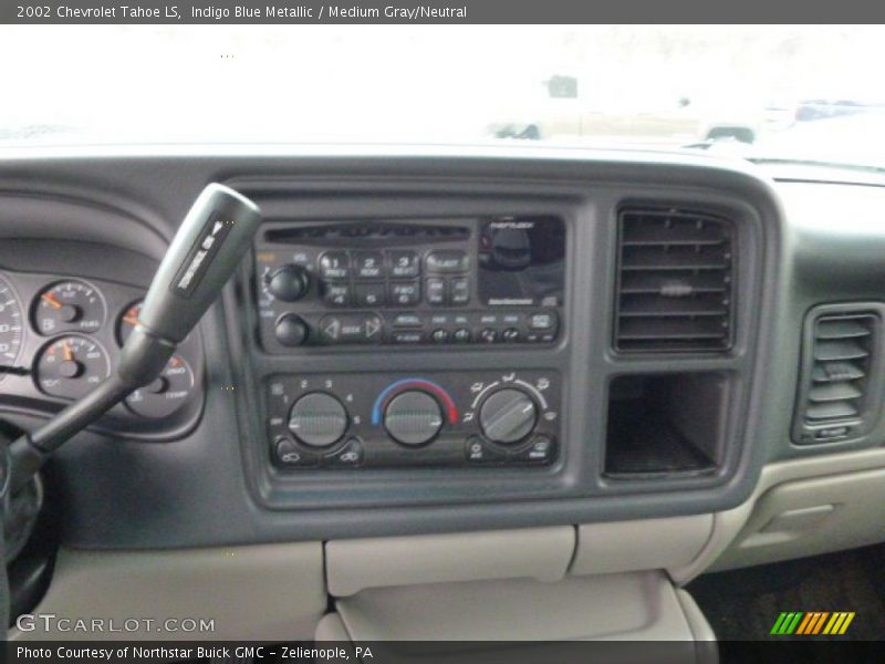 Indigo Blue Metallic / Medium Gray/Neutral 2002 Chevrolet Tahoe LS