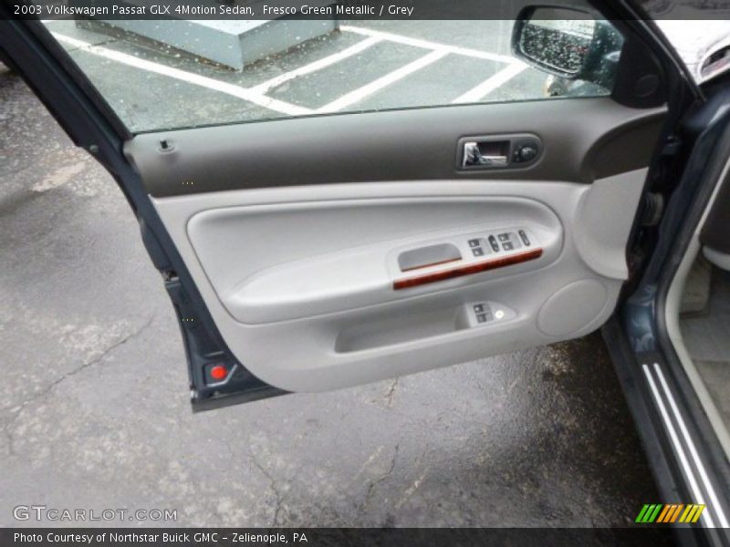 Fresco Green Metallic / Grey 2003 Volkswagen Passat GLX 4Motion Sedan