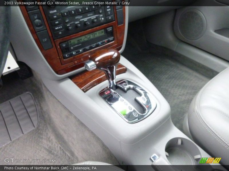 Fresco Green Metallic / Grey 2003 Volkswagen Passat GLX 4Motion Sedan