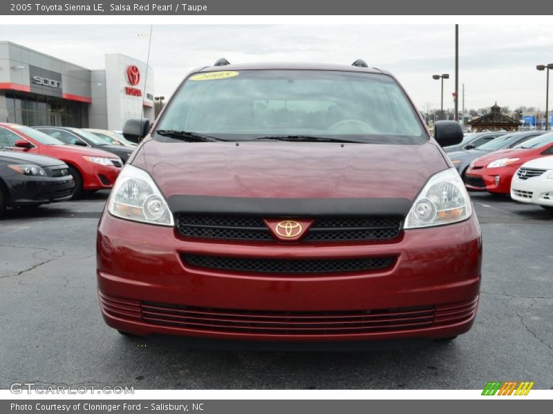 Salsa Red Pearl / Taupe 2005 Toyota Sienna LE