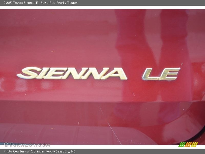 Salsa Red Pearl / Taupe 2005 Toyota Sienna LE