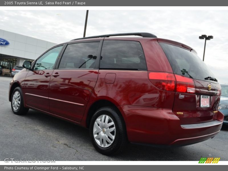 Salsa Red Pearl / Taupe 2005 Toyota Sienna LE