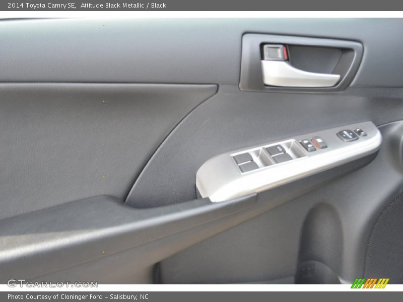 Attitude Black Metallic / Black 2014 Toyota Camry SE