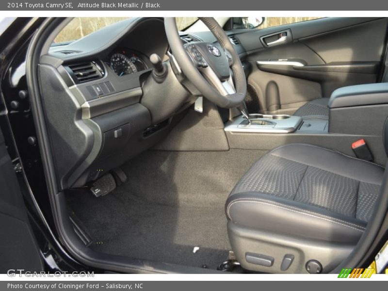 Attitude Black Metallic / Black 2014 Toyota Camry SE
