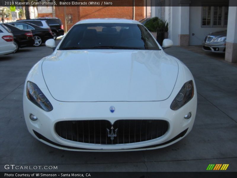 Bianco Eldorado (White) / Nero 2010 Maserati GranTurismo S