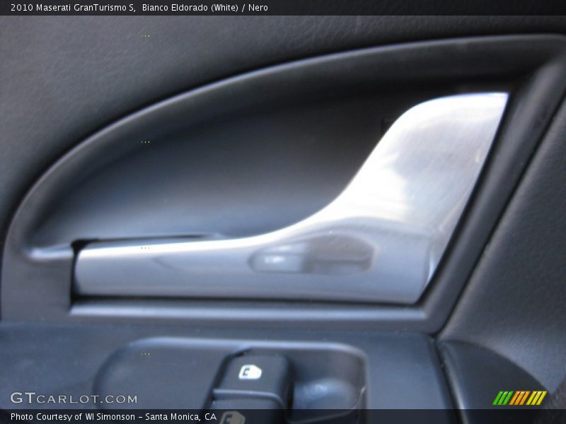 Bianco Eldorado (White) / Nero 2010 Maserati GranTurismo S