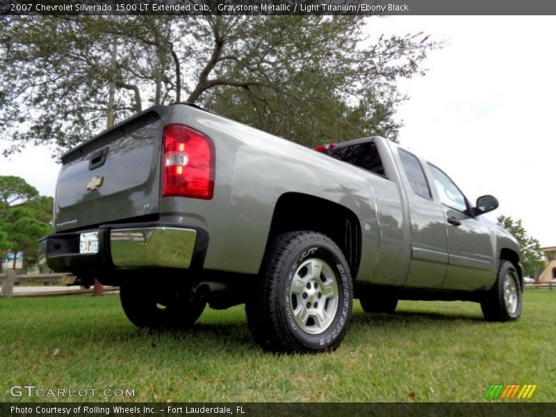 Graystone Metallic / Light Titanium/Ebony Black 2007 Chevrolet Silverado 1500 LT Extended Cab