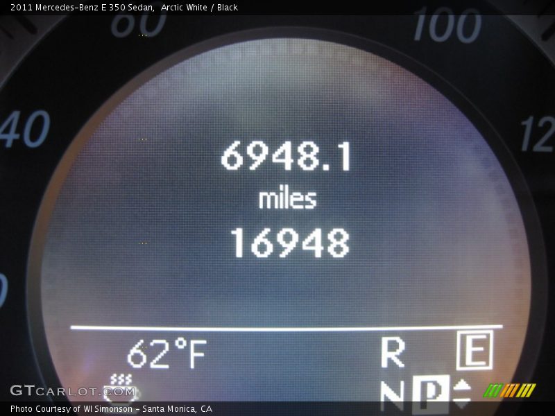 Arctic White / Black 2011 Mercedes-Benz E 350 Sedan