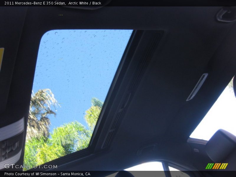 Arctic White / Black 2011 Mercedes-Benz E 350 Sedan