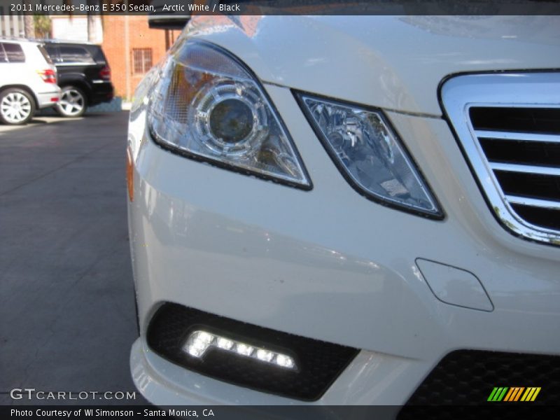 Arctic White / Black 2011 Mercedes-Benz E 350 Sedan