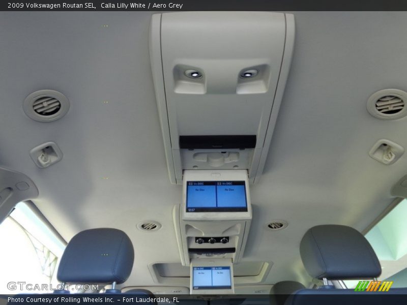 Calla Lilly White / Aero Grey 2009 Volkswagen Routan SEL