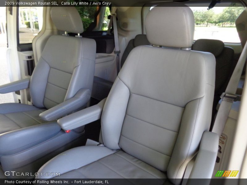 Calla Lilly White / Aero Grey 2009 Volkswagen Routan SEL