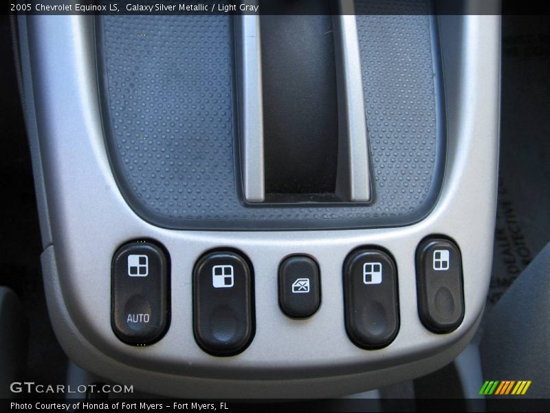 Galaxy Silver Metallic / Light Gray 2005 Chevrolet Equinox LS