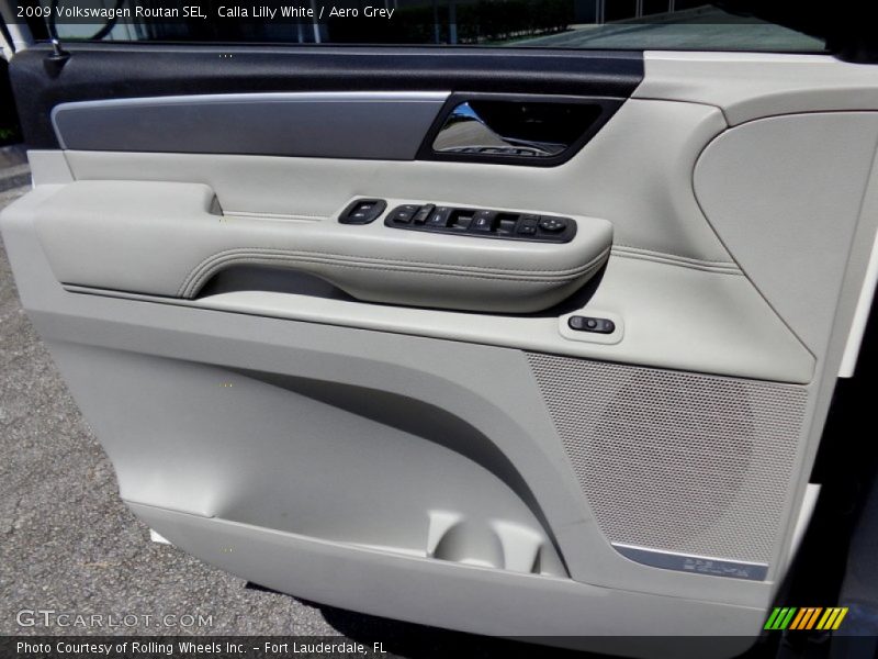 Calla Lilly White / Aero Grey 2009 Volkswagen Routan SEL