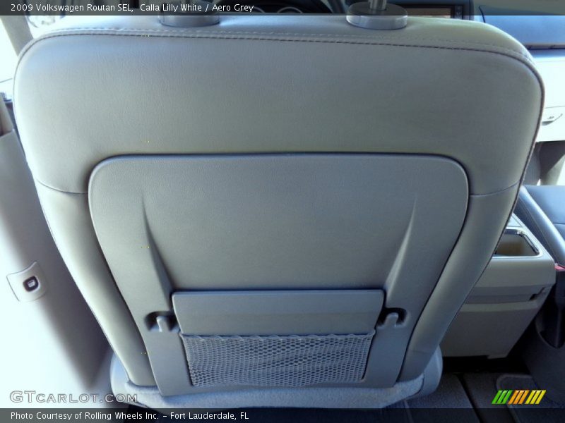 Calla Lilly White / Aero Grey 2009 Volkswagen Routan SEL