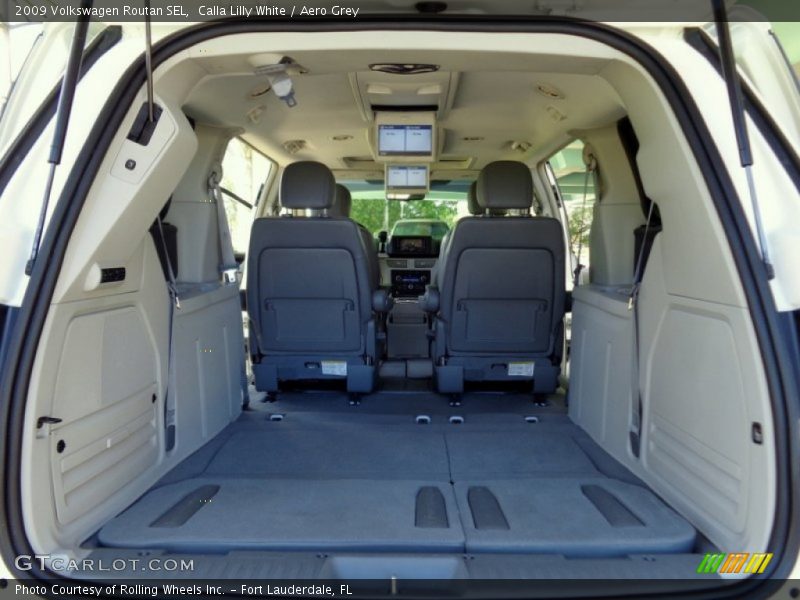 Calla Lilly White / Aero Grey 2009 Volkswagen Routan SEL