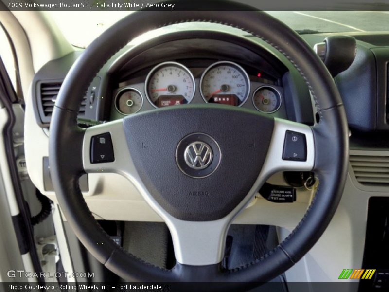 Calla Lilly White / Aero Grey 2009 Volkswagen Routan SEL