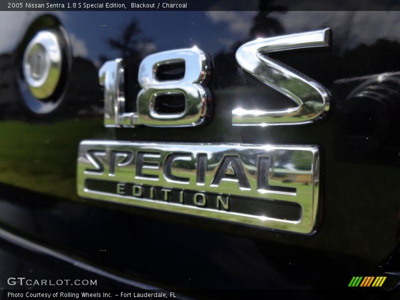 Blackout / Charcoal 2005 Nissan Sentra 1.8 S Special Edition