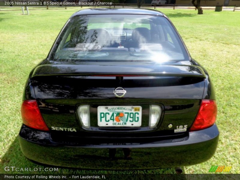Blackout / Charcoal 2005 Nissan Sentra 1.8 S Special Edition