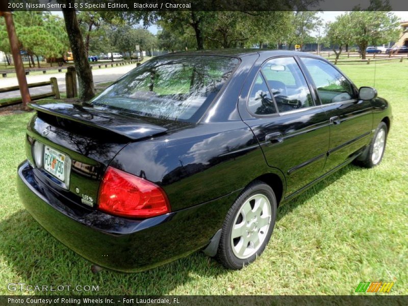 Blackout / Charcoal 2005 Nissan Sentra 1.8 S Special Edition
