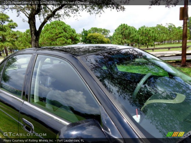 Blackout / Charcoal 2005 Nissan Sentra 1.8 S Special Edition