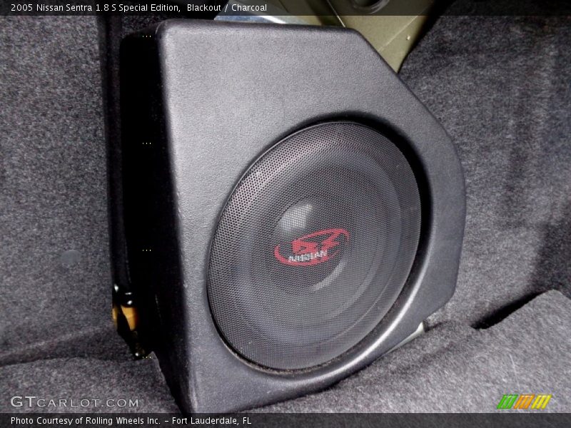 Blackout / Charcoal 2005 Nissan Sentra 1.8 S Special Edition