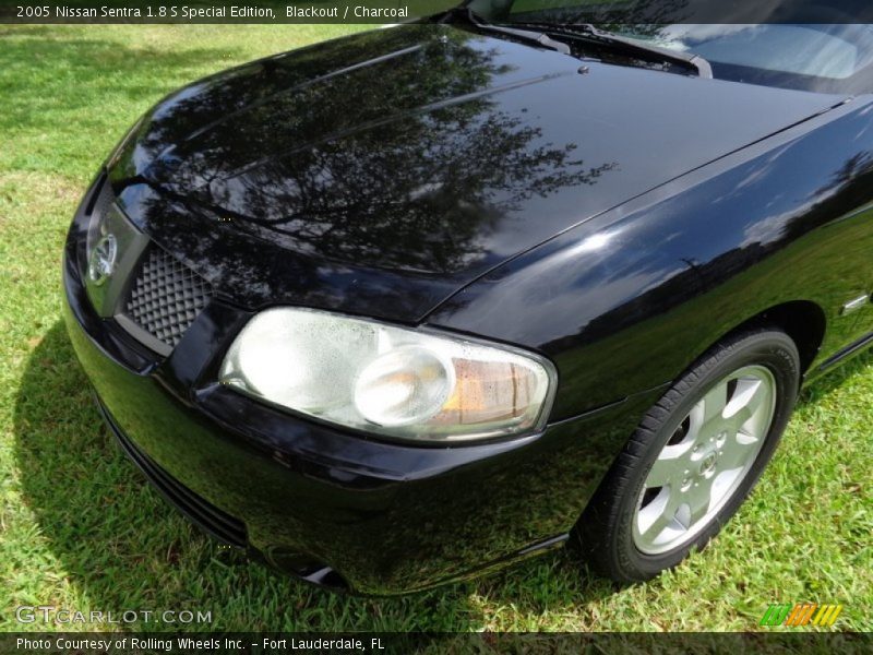 Blackout / Charcoal 2005 Nissan Sentra 1.8 S Special Edition