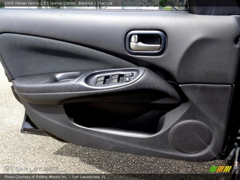 Blackout / Charcoal 2005 Nissan Sentra 1.8 S Special Edition