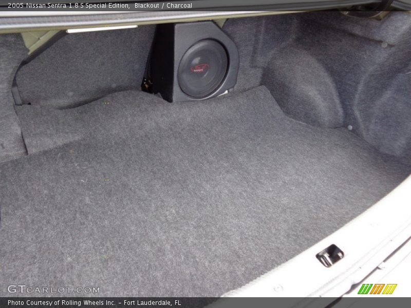 Blackout / Charcoal 2005 Nissan Sentra 1.8 S Special Edition