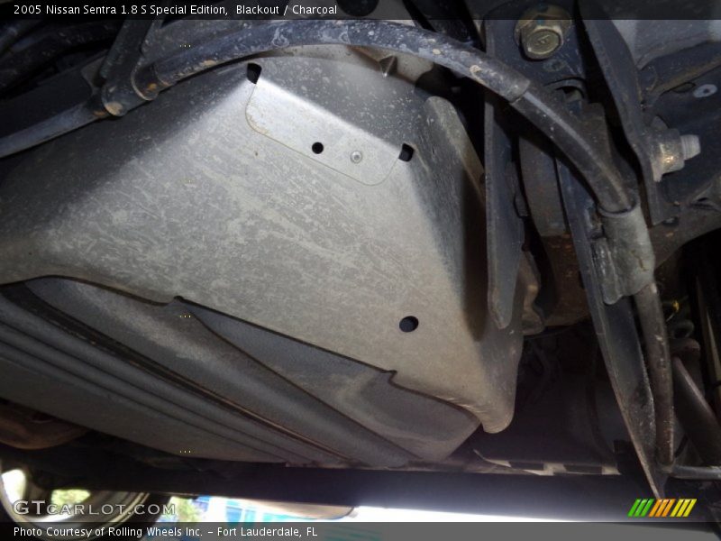 Blackout / Charcoal 2005 Nissan Sentra 1.8 S Special Edition