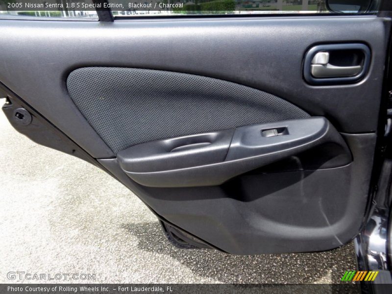Blackout / Charcoal 2005 Nissan Sentra 1.8 S Special Edition