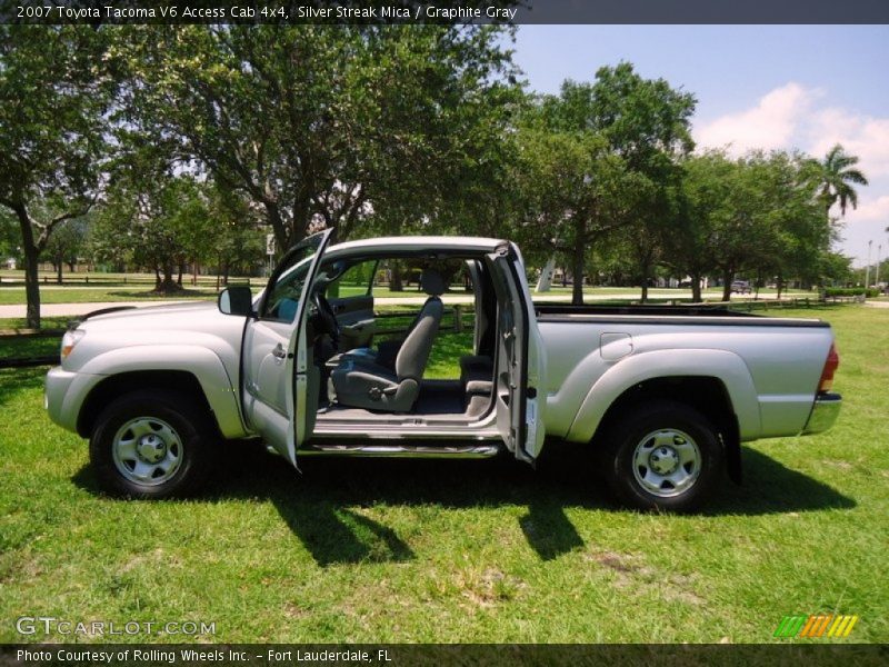 Silver Streak Mica / Graphite Gray 2007 Toyota Tacoma V6 Access Cab 4x4