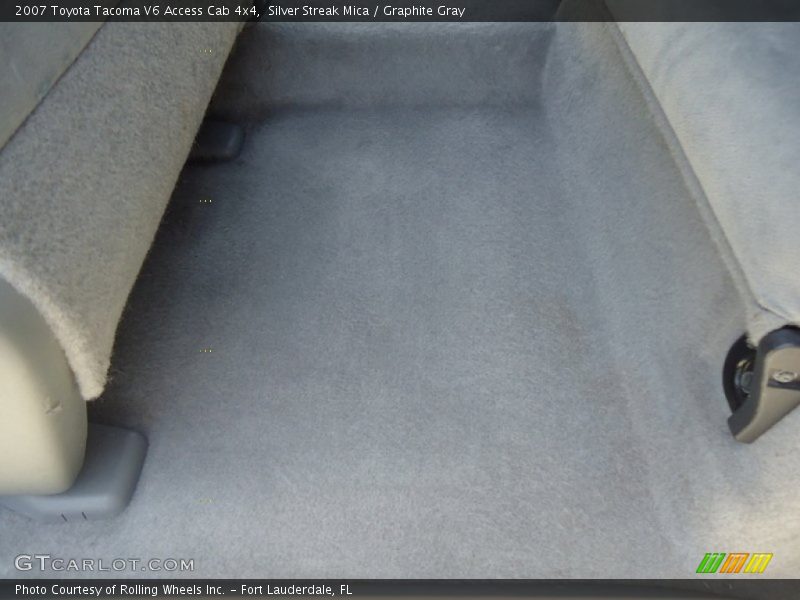 Silver Streak Mica / Graphite Gray 2007 Toyota Tacoma V6 Access Cab 4x4
