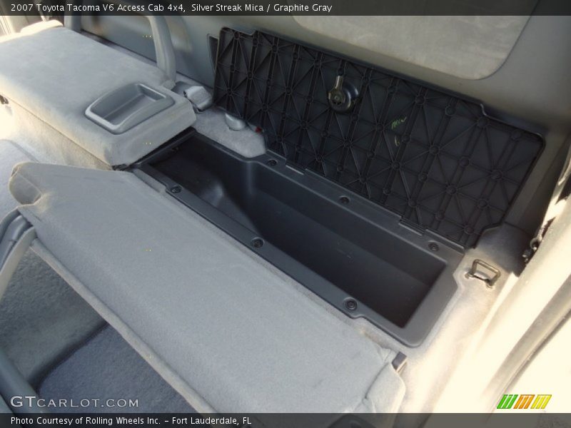 Silver Streak Mica / Graphite Gray 2007 Toyota Tacoma V6 Access Cab 4x4