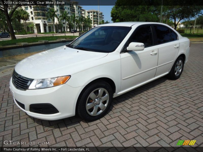 Front 3/4 View of 2009 Optima LX