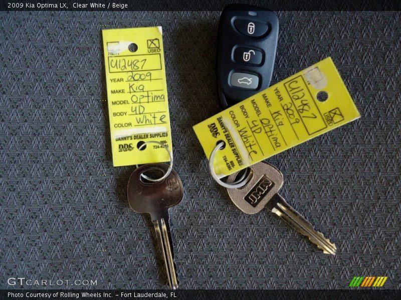 Clear White / Beige 2009 Kia Optima LX