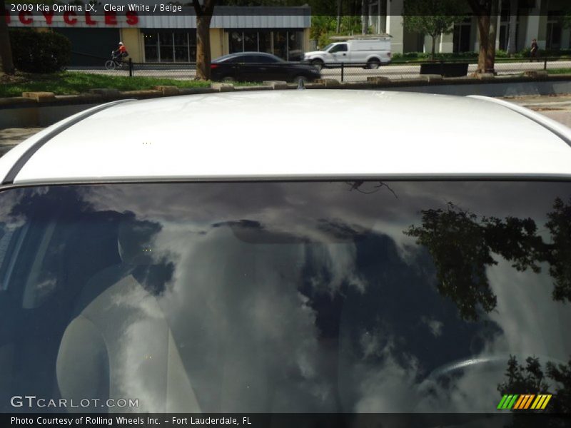 Clear White / Beige 2009 Kia Optima LX
