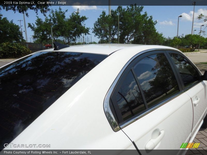 Clear White / Beige 2009 Kia Optima LX