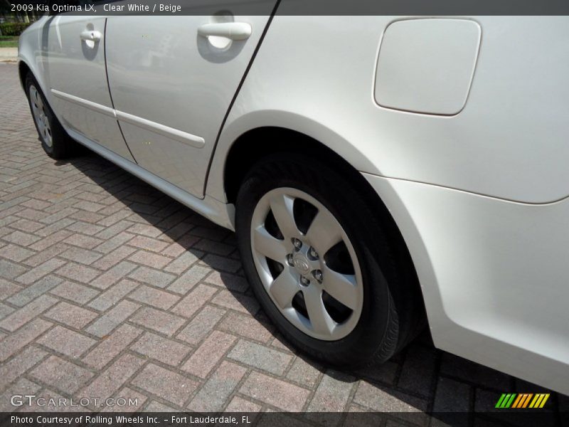 Clear White / Beige 2009 Kia Optima LX