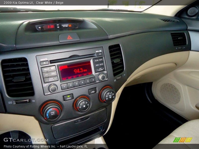 Clear White / Beige 2009 Kia Optima LX