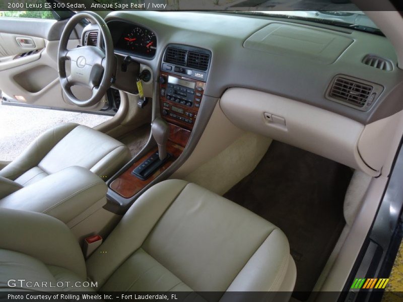 Dashboard of 2000 ES 300 Sedan