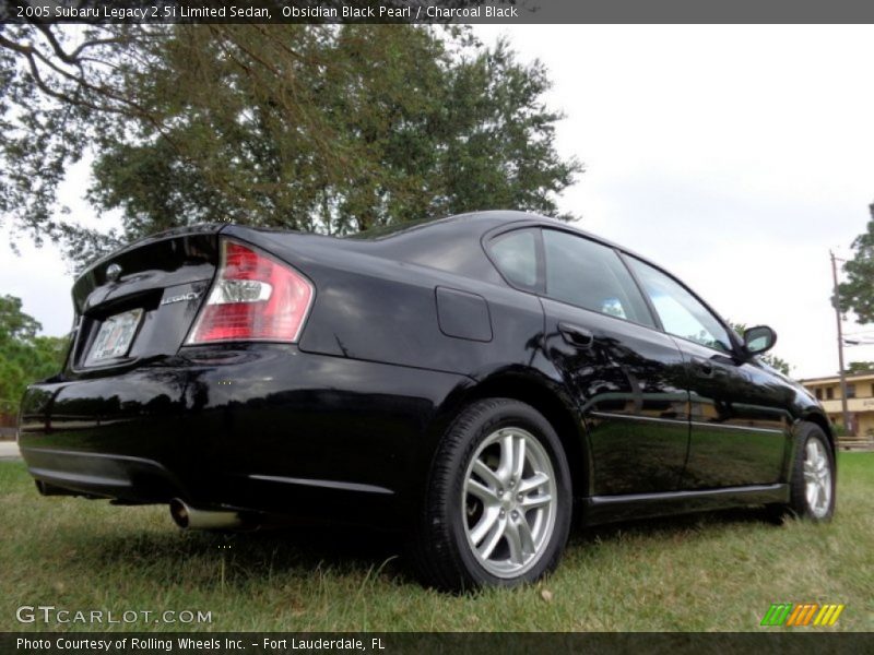 Obsidian Black Pearl / Charcoal Black 2005 Subaru Legacy 2.5i Limited Sedan