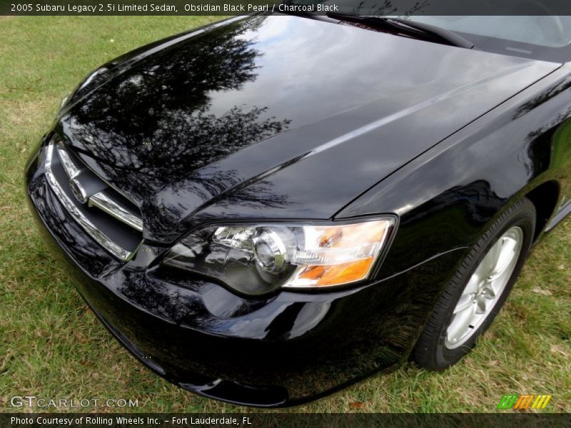 Obsidian Black Pearl / Charcoal Black 2005 Subaru Legacy 2.5i Limited Sedan