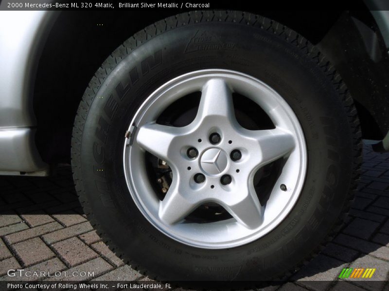 Brilliant Silver Metallic / Charcoal 2000 Mercedes-Benz ML 320 4Matic
