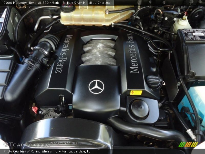 Brilliant Silver Metallic / Charcoal 2000 Mercedes-Benz ML 320 4Matic