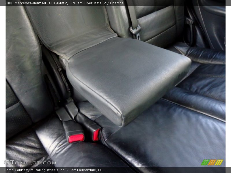 Brilliant Silver Metallic / Charcoal 2000 Mercedes-Benz ML 320 4Matic