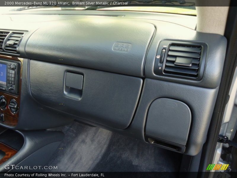 Brilliant Silver Metallic / Charcoal 2000 Mercedes-Benz ML 320 4Matic