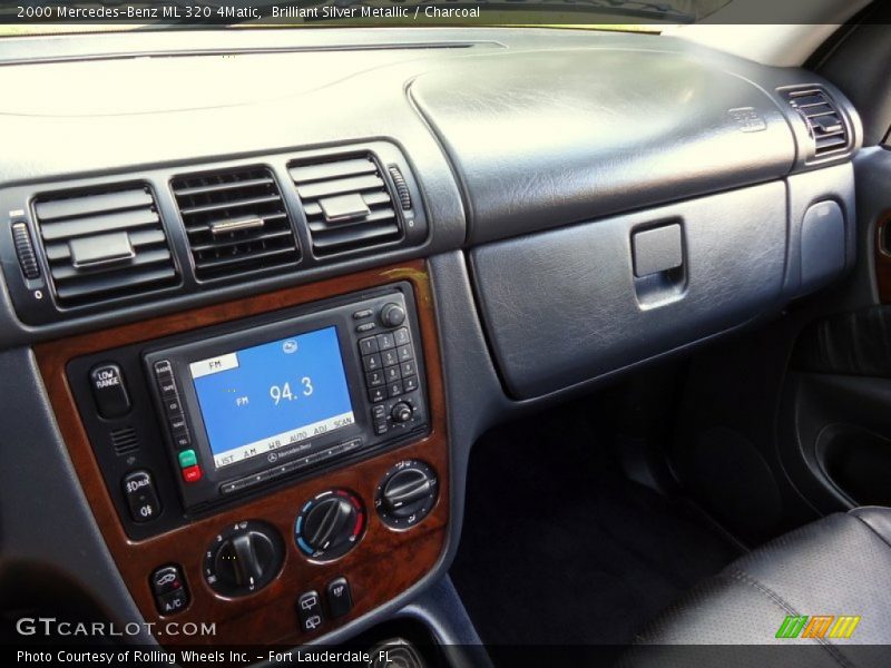 Brilliant Silver Metallic / Charcoal 2000 Mercedes-Benz ML 320 4Matic